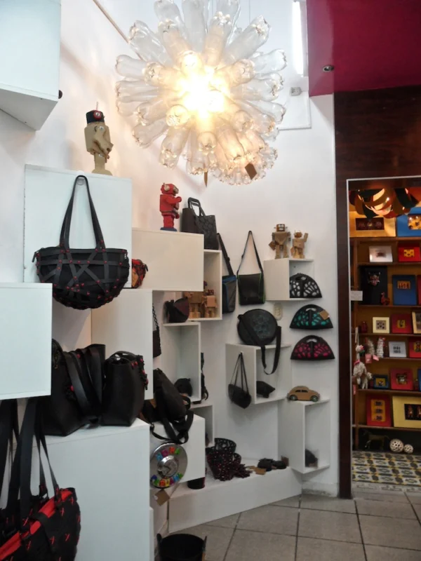 Dedalo Celebrates 20 Years Of Providing Fine Peruvian Artwork 8 peruvian artwork dedalo11