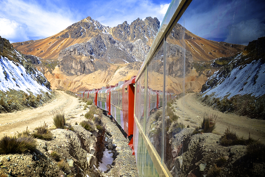 huancayo train mark reflection blogfeatured
