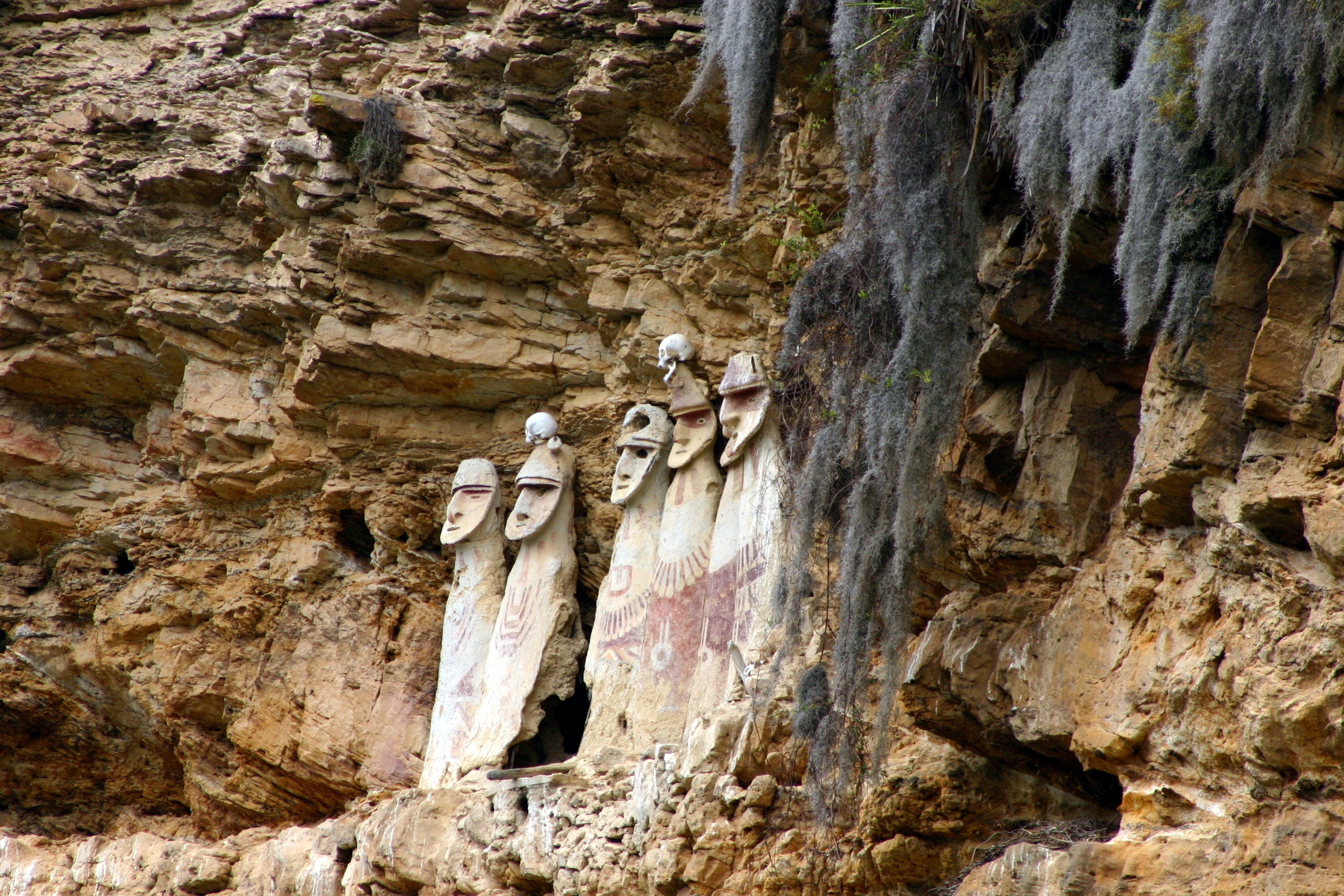 Ninoska Villegas - First Aracari Travel Planner 3 chachapoyas-sarcofagos-de-karajias