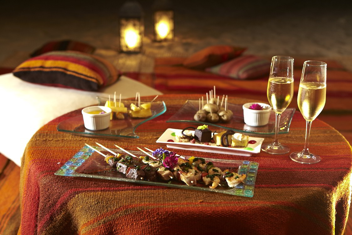 Champagne picnic valentines