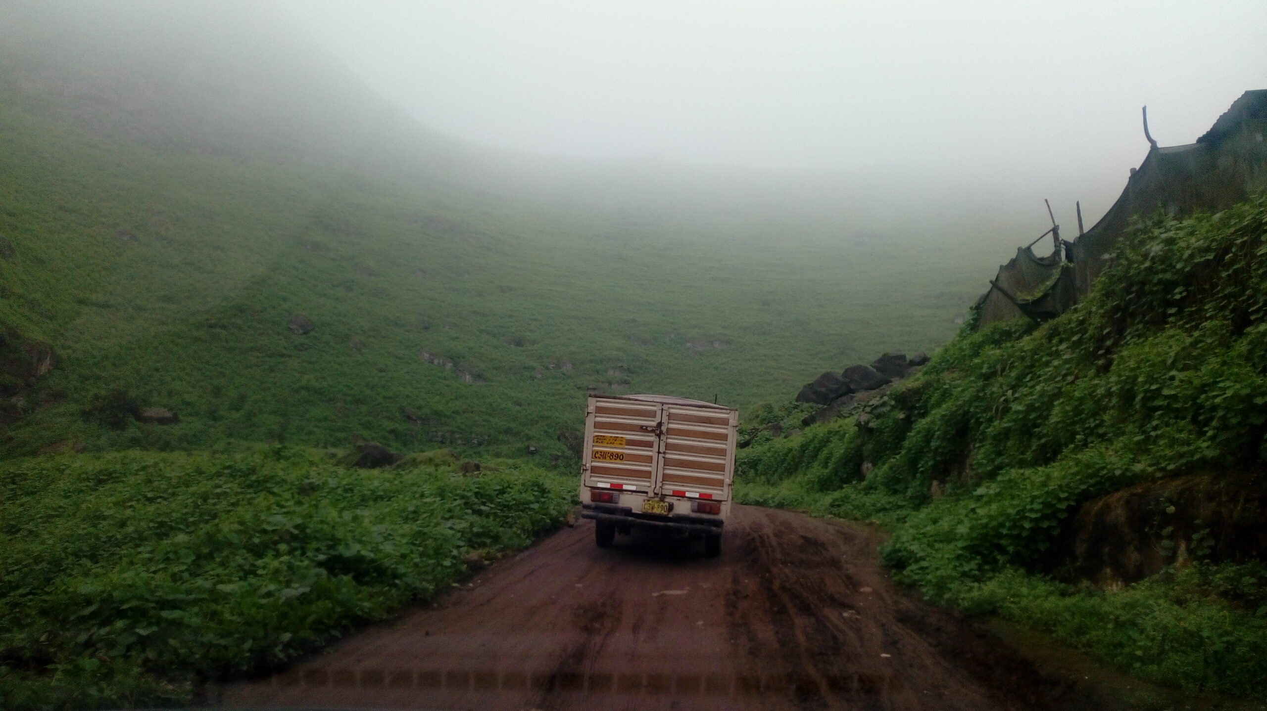 Conscious Travel: How Aracari Is Supporting &Quot;Peruanos Sin Agua&Quot; 8 fluye water bottles experience