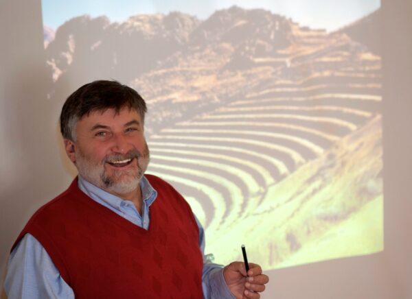 Online With Our Experts 4 Online With Our Experts, Aracari Travel
