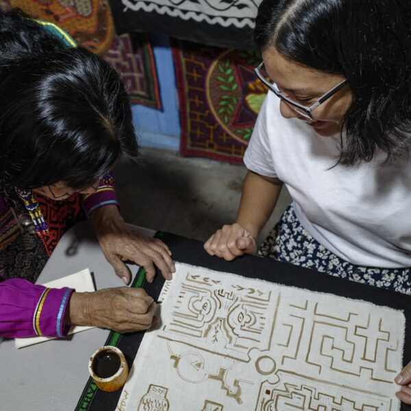 48 Hours In Lima: Away From The Tourist Trail 18 Meeting Wylma, a shipibo artist in Lima