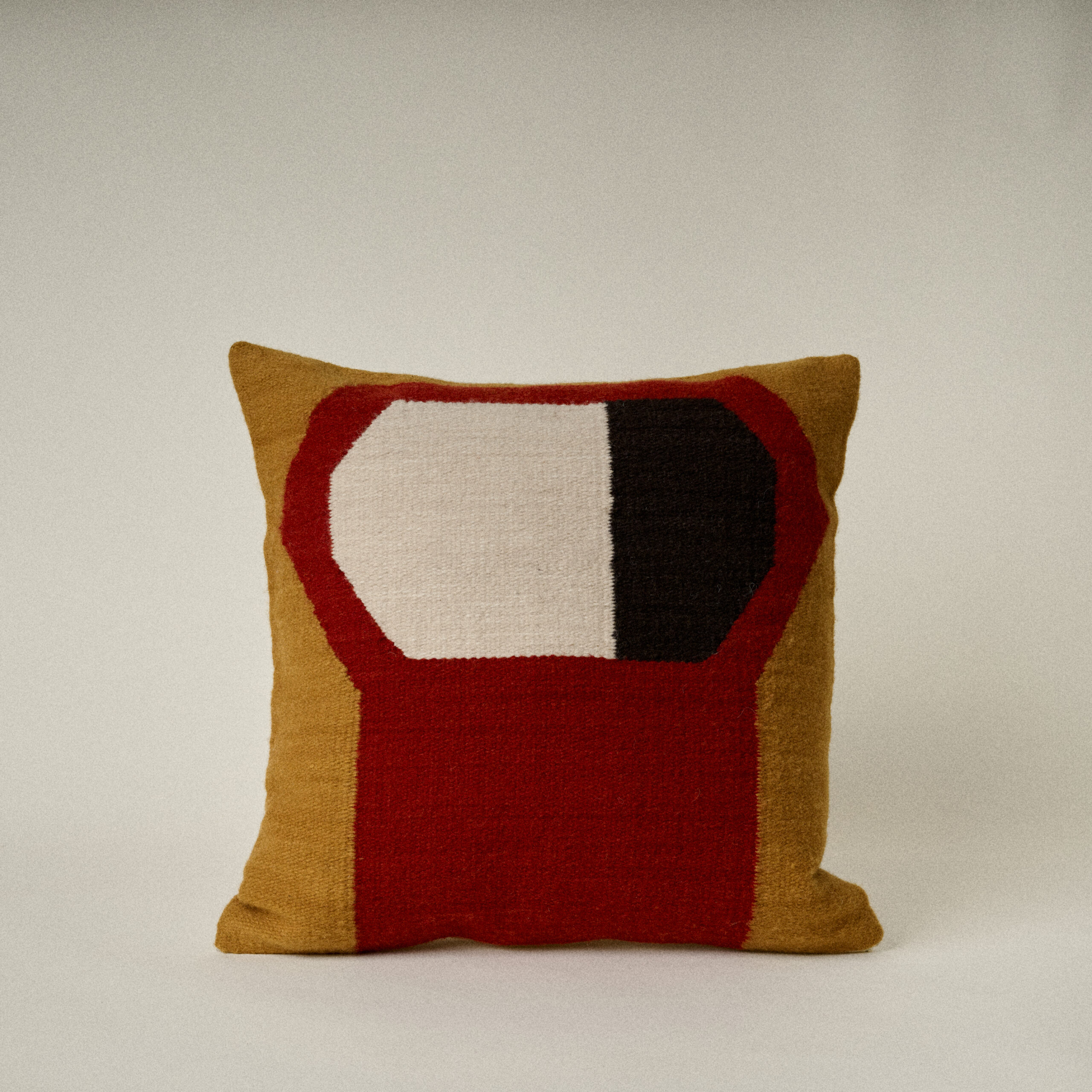 CULTO CUSHION 3 scaled