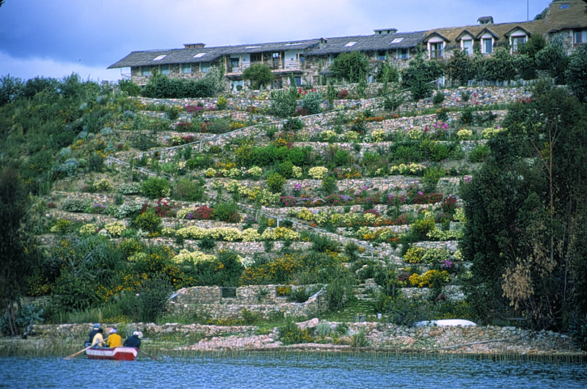 Suasi Lodge built into the hillside